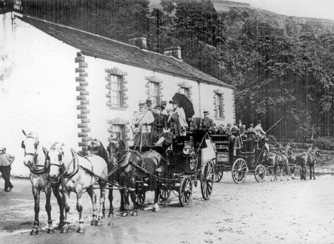 Coaches at the Snake Inn, 1890