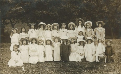 King Ecgbert Pageant, July 1909.  Courtiers and Chorus.