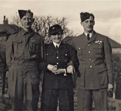 John Douglas Garnett with his parents